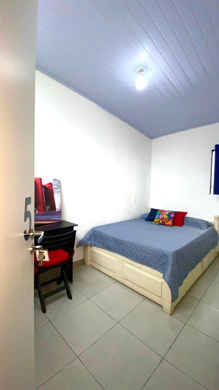 סאו פאולו Vilarejo Hostel Pinheiros Guest House חדר תמונה